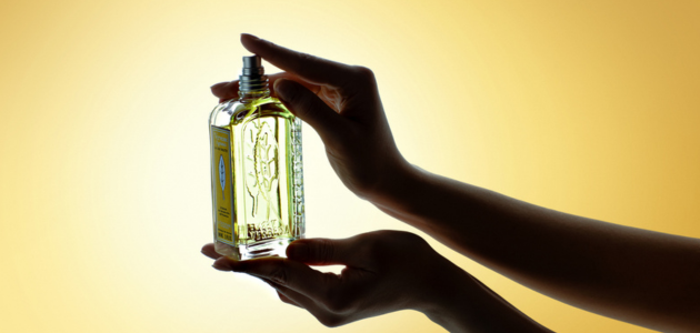 1. Tipp: Parfum sanft auftupfen, ohne es zu verreiben
