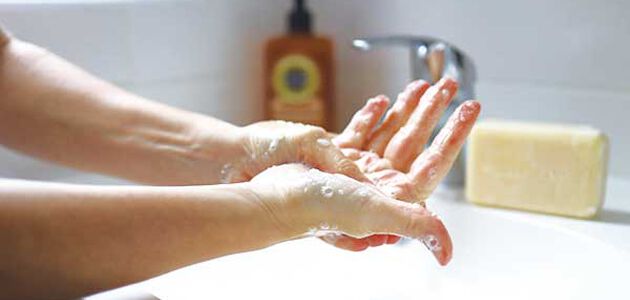 Gr&uuml;ndliche Handreinigung